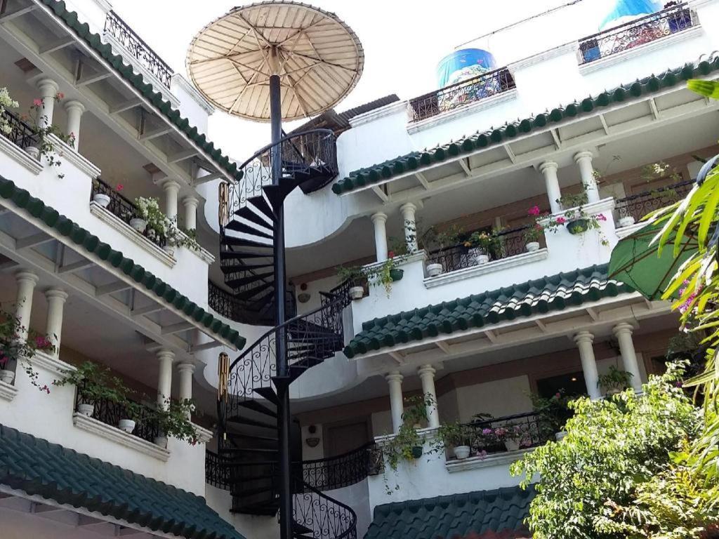 Hotel Galleria Davao Exterior photo